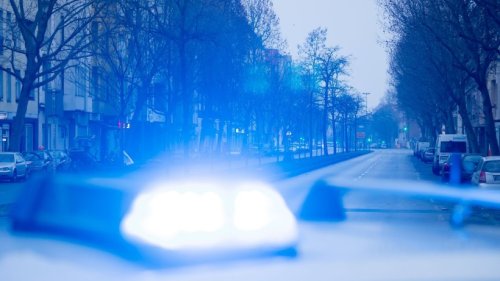 Einbrecher rauben 18-Jährige in Berlin-Mahlsdorf aus
