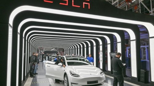 Tesla sucht Fachkräfte: Agentur vermittelte 1400 Arbeitslose