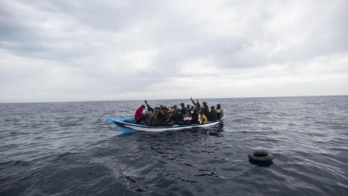 Migranten erreichen Kanaren – auf außergewöhnlichem Weg