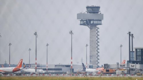 BER: Störung am Berliner Flughafen – Kurzzeitig keine Starts & Landungen