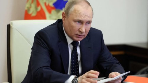 Ukraine-Krieg Liveblog: Putin spricht mit Scholz und Macron ++ Warnung vor Waffenlieferungen