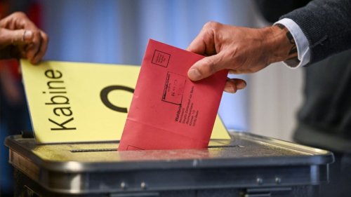 Umfrage sieht in Berlin CDU vor SPD und Grünen