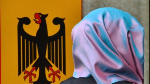 Pauschales Kopftuchverbot: Berlin scheitert mit Beschwerde
