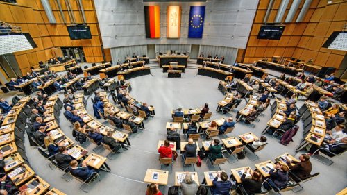 Berlin: Parlament macht Weg für Abwahl von Bezirksstadträten frei