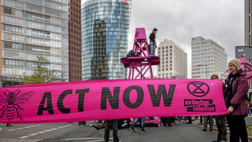 Klimaprotest in Berlin: Mitglied von Extinction Rebellion verurteilt