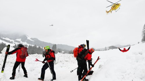 Mehrere Wintersportler sterben durch Lawinen