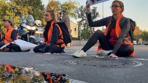 Letzte Generation in Berlin: Aktivisten werden mit Ei beworfen und angespuckt