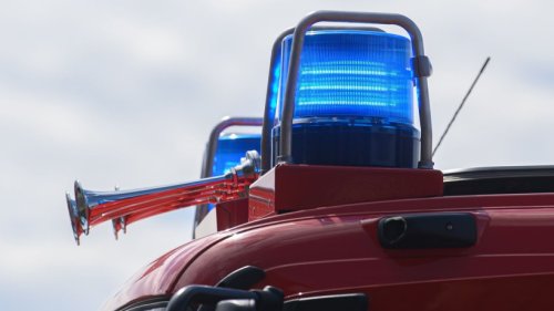 Feuerwehr rettet 35 Menschen bei Treppenhausbrand