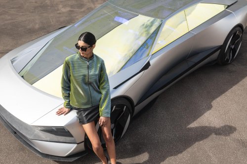 Peugeot zeigt neues Concept Car und eine Jacke