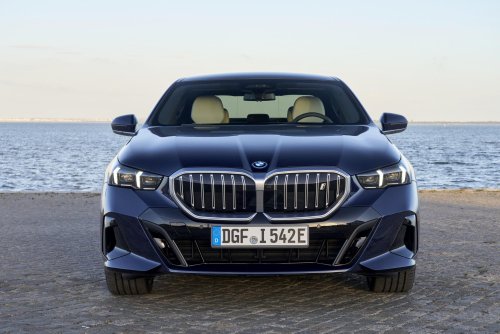 Mit 130 km/h freihändig auf der Autobahn: Was der neue 5er-BMW noch alles kann