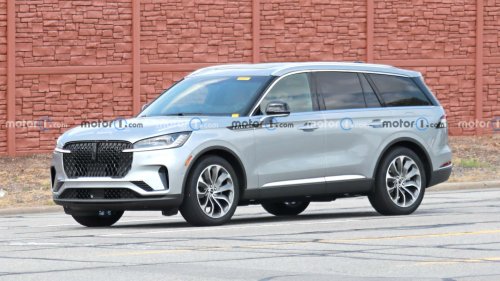 2024 Lincoln Aviator Refresh Unofficially Revealed In New Spy Photos    Medium 