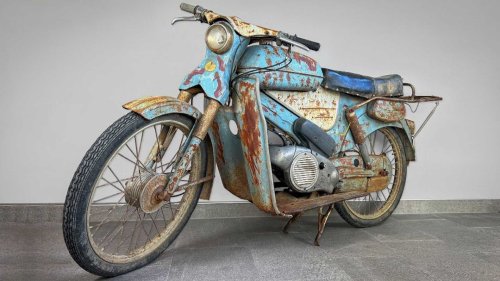 Watch A 1960s Slovenian Moped Get A Full Restoration In 2022