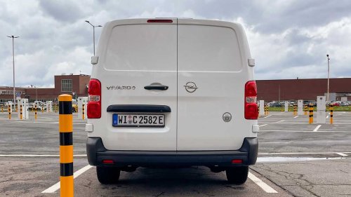 Opel Vivaro-e Cargo (2023) im Test: Der Elektriker fürs Handwerk