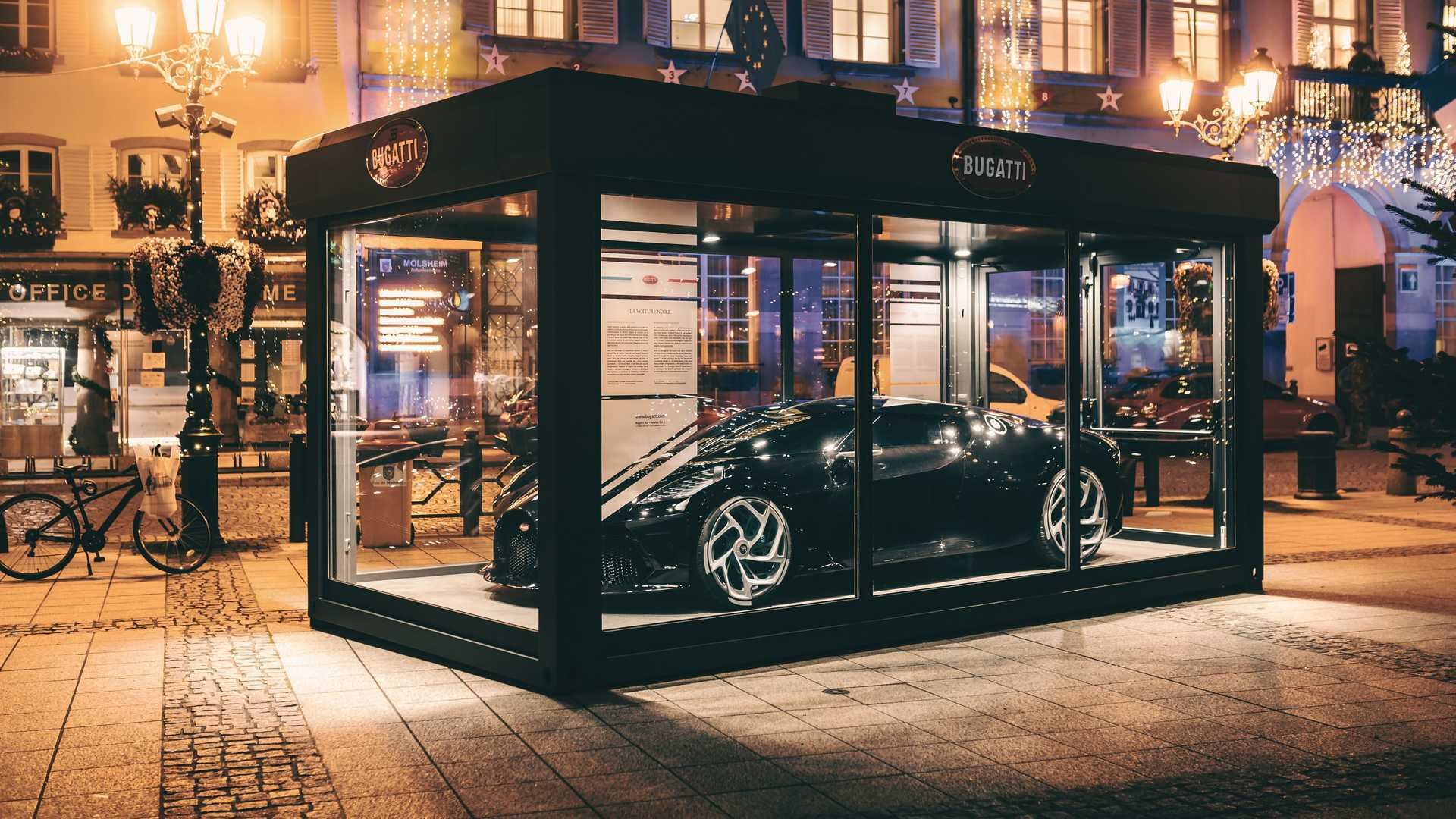 Bugatti La Voiture Noire Becomes The Ultimate Christmas Decoration