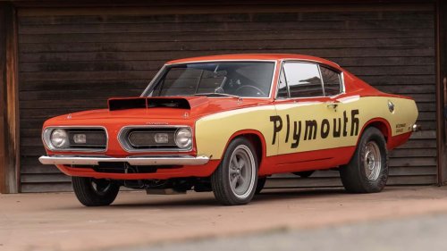 Une muscle car achetée pour un dollar vendue aux enchères