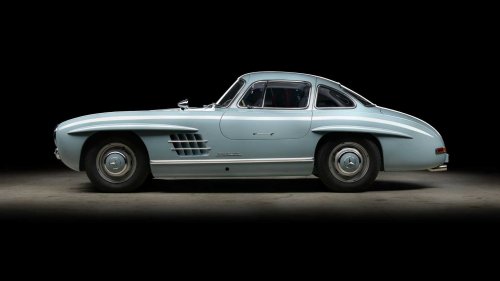 Mercedes 300SL Gullwing restoration has an interesting story