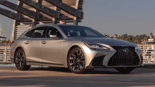 Lexus LS, bir süre daha aramızda olacak