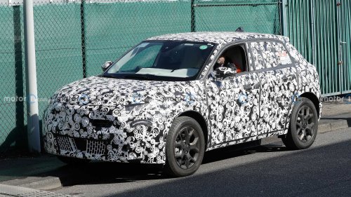 Fiat 500X replacement spy shots show model with familiar design cues