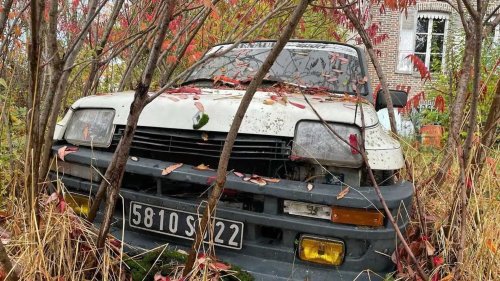 Une Renault 5 Turbo 2 découverte complètement à l'abandon