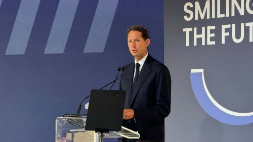 Elkann : "Pas de fusion avec Renault, mais nous voulons sauver la voiture européenne".