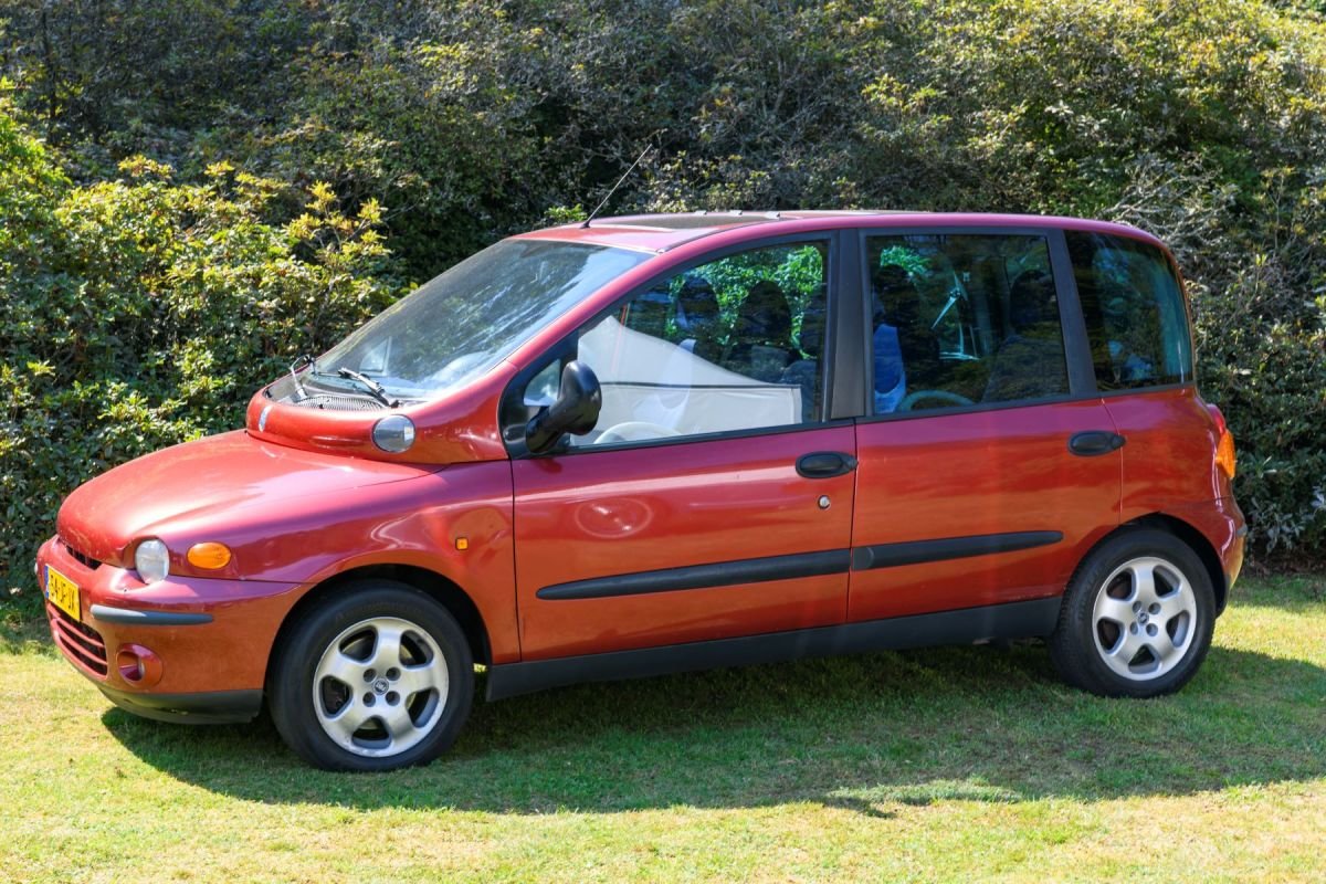 The 4 Worst Things About the Fiat Multipla That Have Nothing to Do With Its Looks