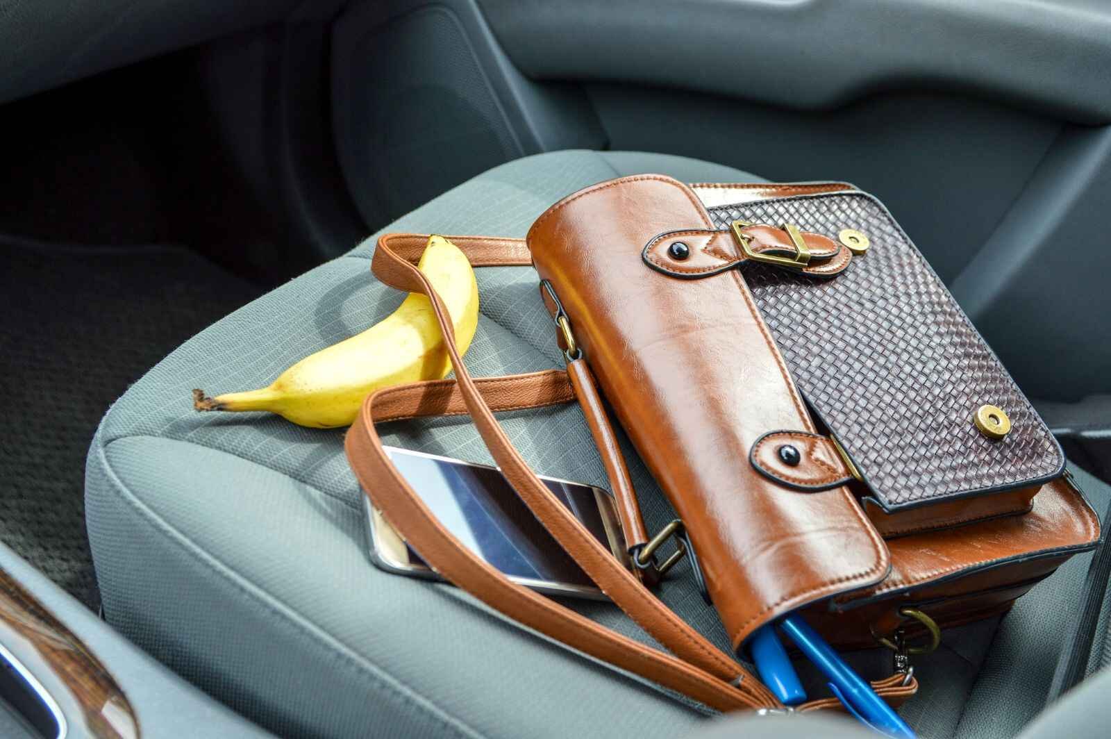 Texas woman tricks would-be carjacker, tracks him to ensure police make arrest