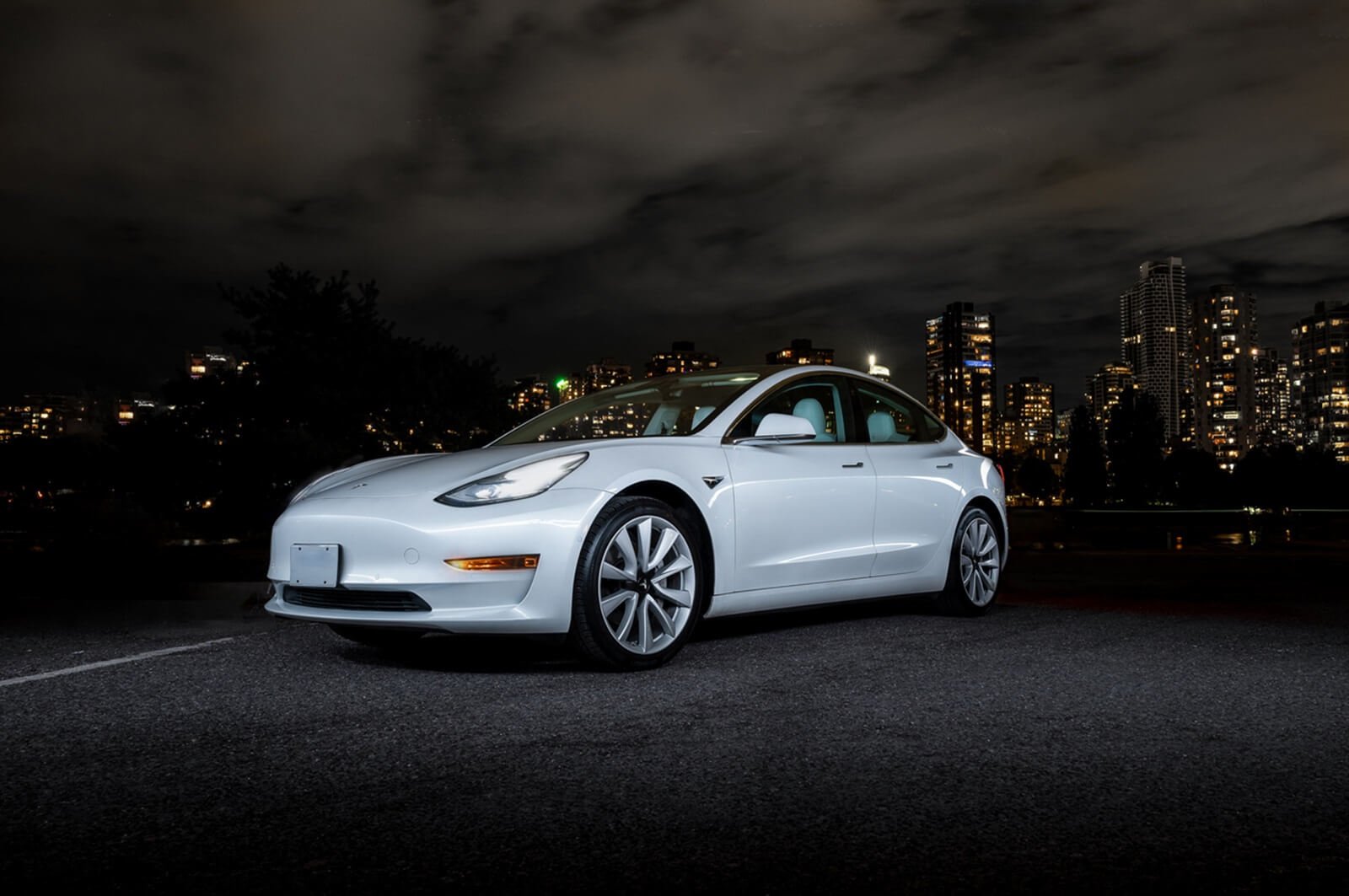 Sketchy sales bump for 8,600 Tesla vehicles in 3 days across Canada prompts official investigation