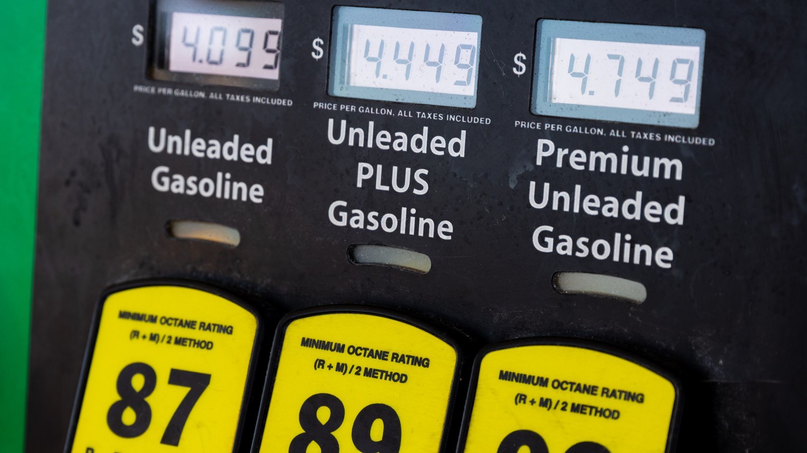 Experienced mechanic reveals the reason premium gas isn’t worth it for most cars
