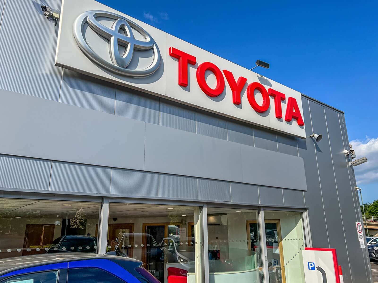 Toyota gambles big time on EVs, targets 1 million cars per year by 2027