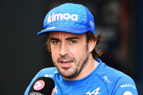 Alonso &quot;content&quot; de ne pas avoir imité Schumacher et Räikkönen