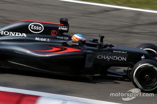 Honda admits new F1 engine concept &quot;very high-risk&quot;