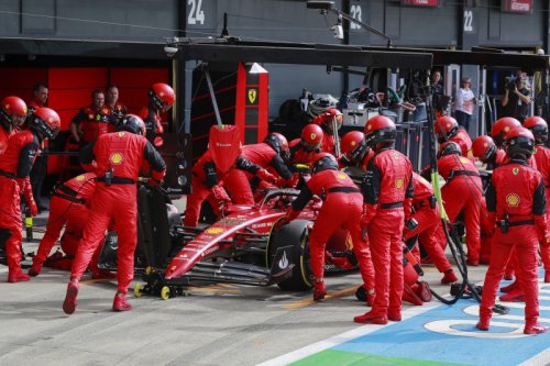 Mattia Binotto erklärt: Warum Ferrari keinen &quot;Doublestack&quot; gemacht hat