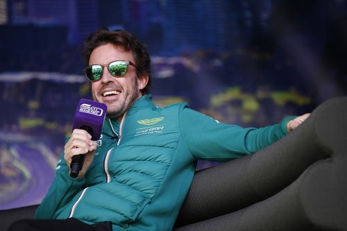 Mercedes has been talking up F1 struggles, says Alonso