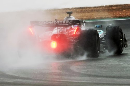 Pirelli-Reifentest in Silverstone: Antonelli fliegt ab im Nassen
