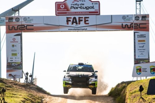 Strafe wegen Donuts: Solberg verliert WRC2-Sieg, weil er Fans unterhält!