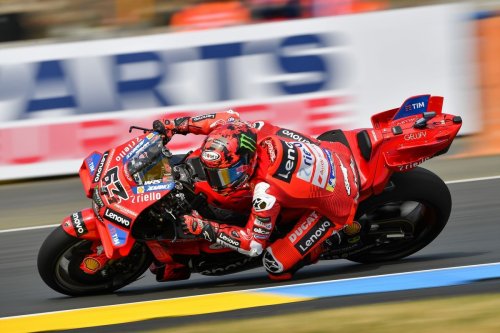 Ducati coupe court aux spéculations sur un retour de Bagnaia à la GP24
