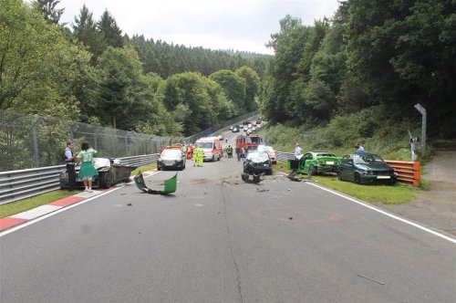 Ten Injured in Nurburgring Track Day Wreck