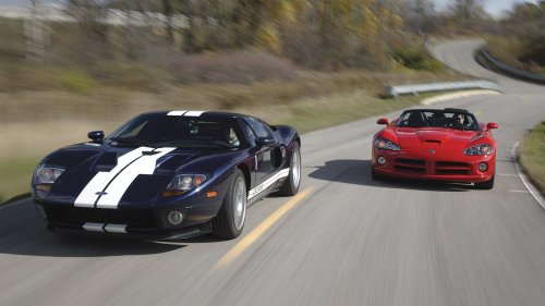 The 500-Horsepower Club: 2004 Dodge Viper vs. 2005 Ford GT