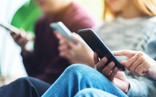 3 jeunes belges sur 4 utilisent TikTok tous les jours: voici ce qu'ils font vraiment sur leur téléphone