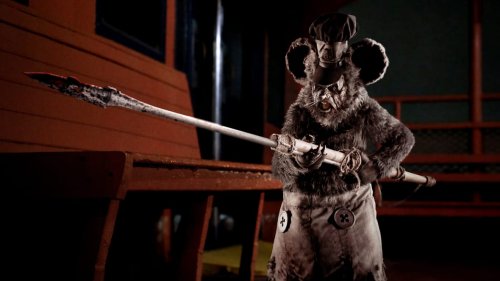 Demented Mickey Mouse Knockoff Stalks Disney Princess Types in Screamboat