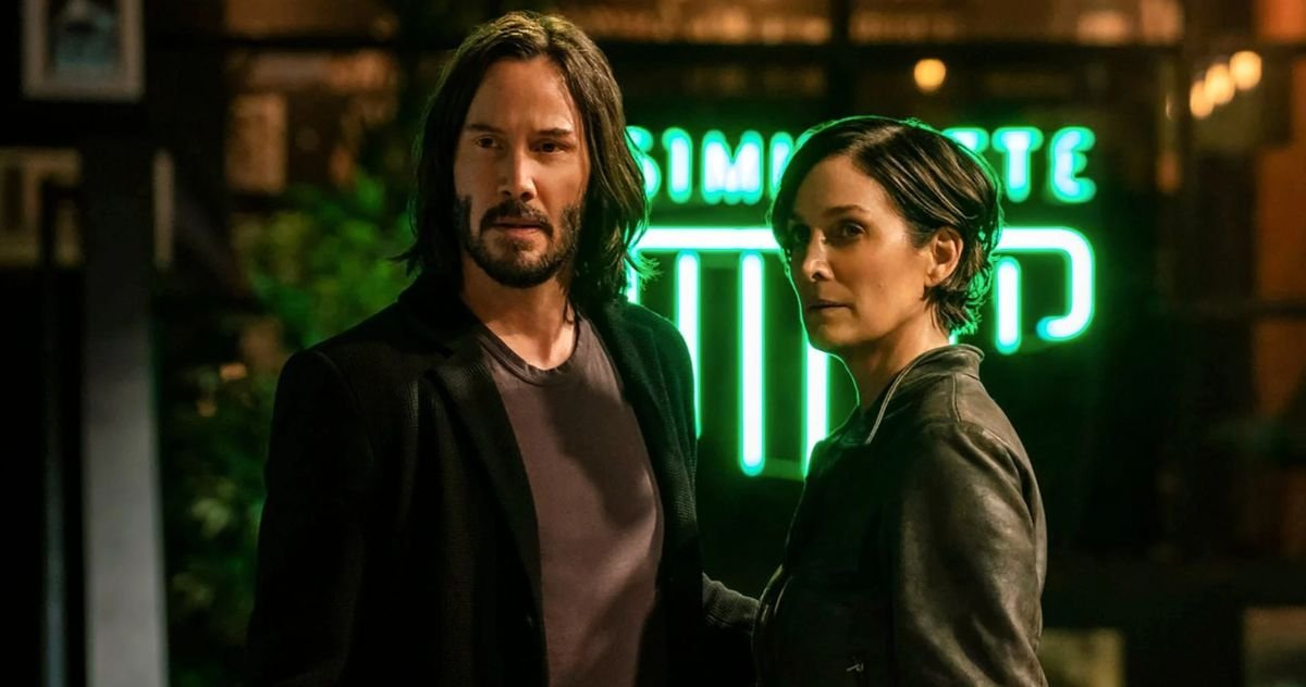 Neo & Trinity Stand Together in New Image from The Matrix 4