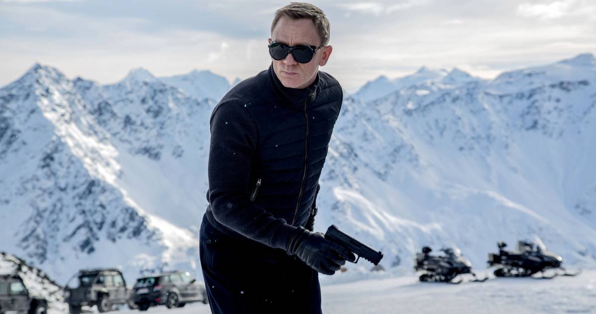 Dune Helmer Denis Villeneuve Would 'Deeply Love' to Make a James Bond Movie