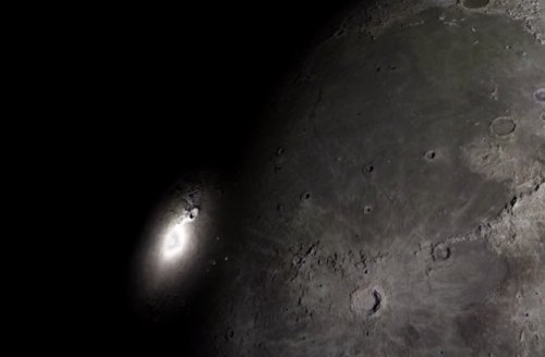 Астероид у луны. Астероидные луны. малая планета 17942 whiterabbit.. луна планетоид. малая планета юрга.
