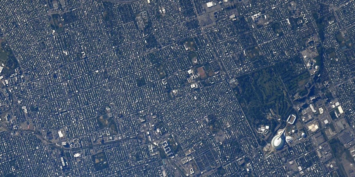 A NASA Astronaut Snapped Mesmerizing New Photos Of Montreal From Space