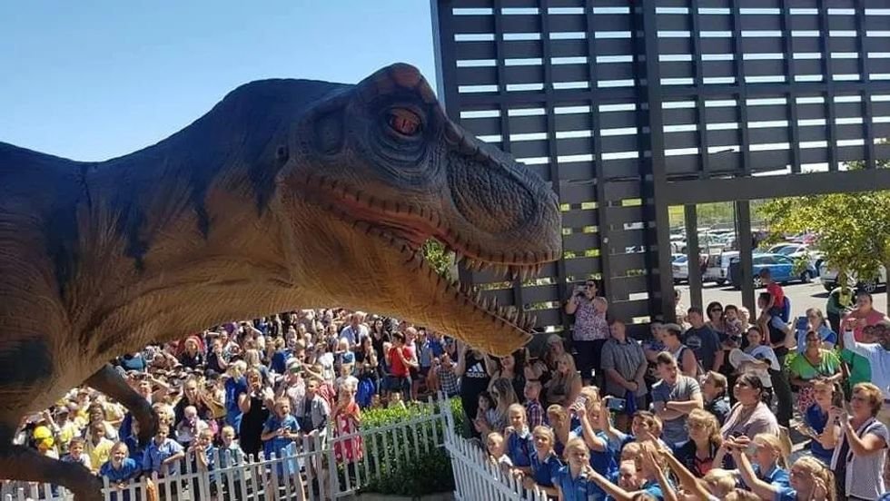 A Jurassic Festival With Life-Sized Dinosaurs Is Coming To The Montreal Area (UPDATED)