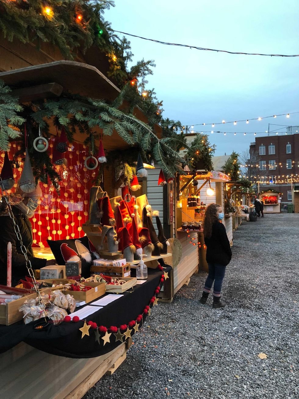 Montreal's Atwater Christmas Village Is Officially Open & It's Pure Holiday Magic (PHOTOS)
