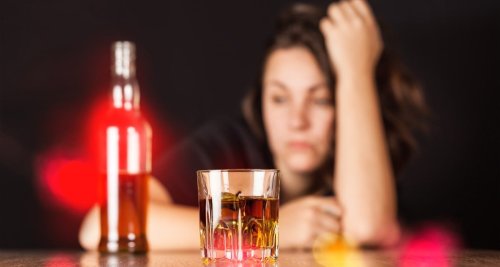 Como o consumo de álcool afeta o ciclo menstrual