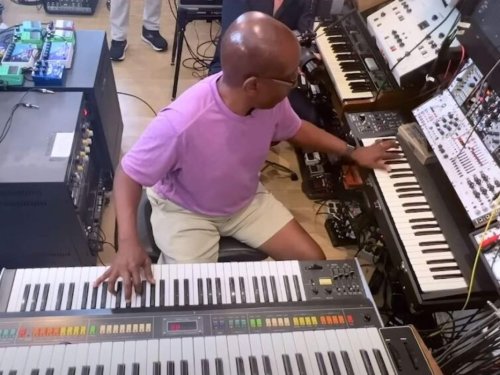 Greg Phillinganes recreates synth parts from Michael Jackson’s Thriller