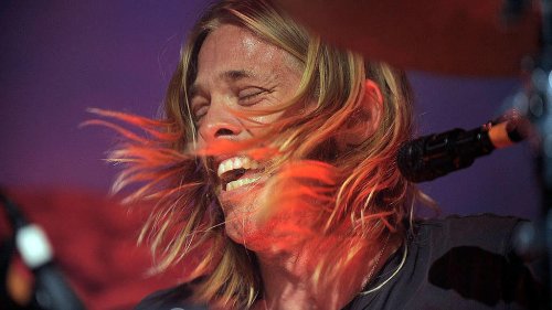 Foo Fighters: Tribut-Konzert für Taylor Hawkins wird im Live-Stream zu sehen sein