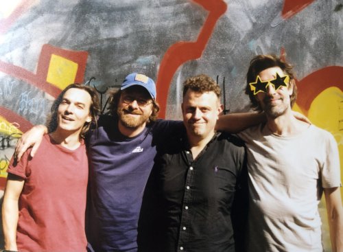 Die Höchste Eisenbahn veröffentlicht den Song „Bürotage“ – Album kommt